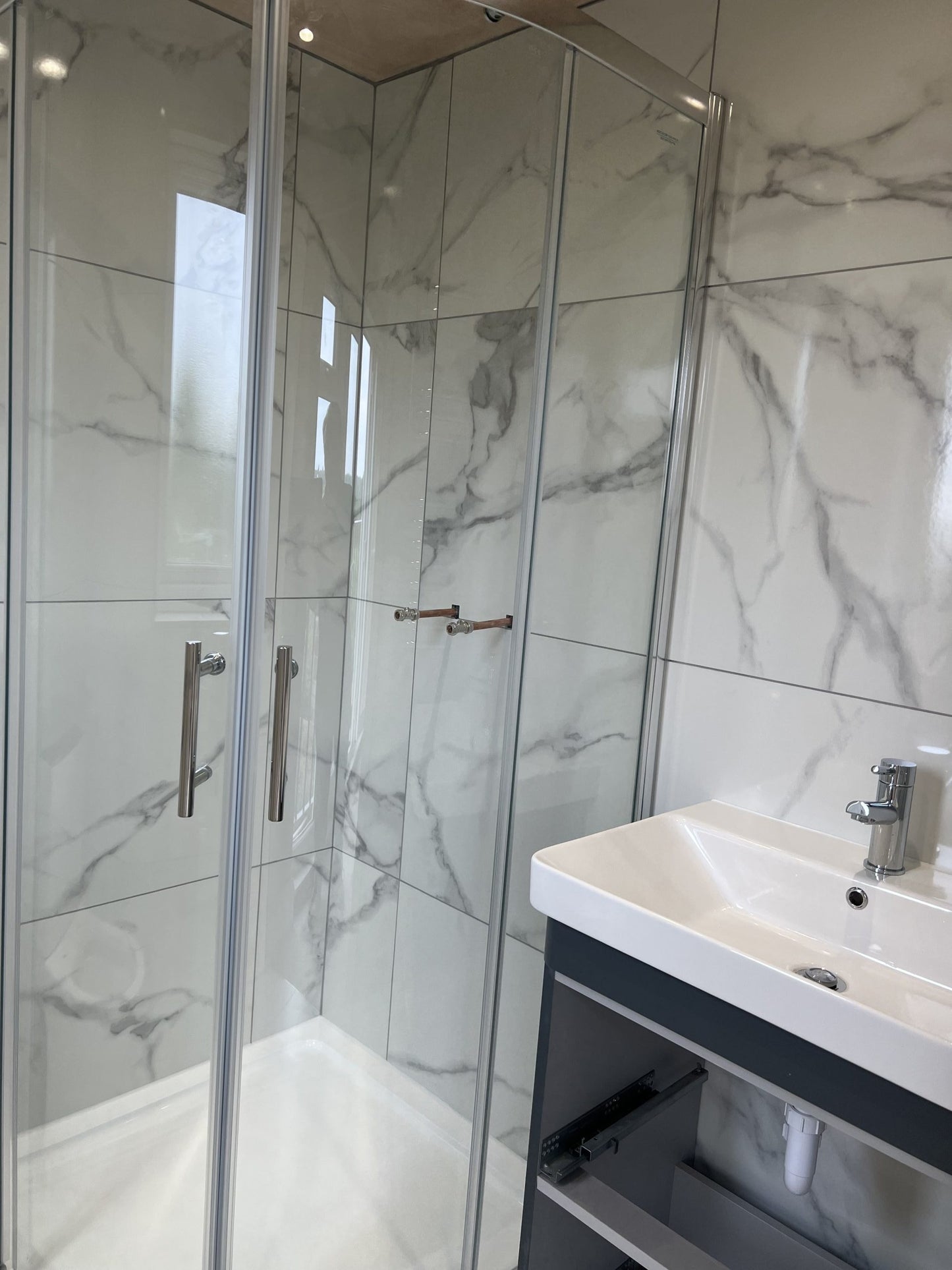 Aquila White Marble effect Porcelain Wall and Floor Tiles